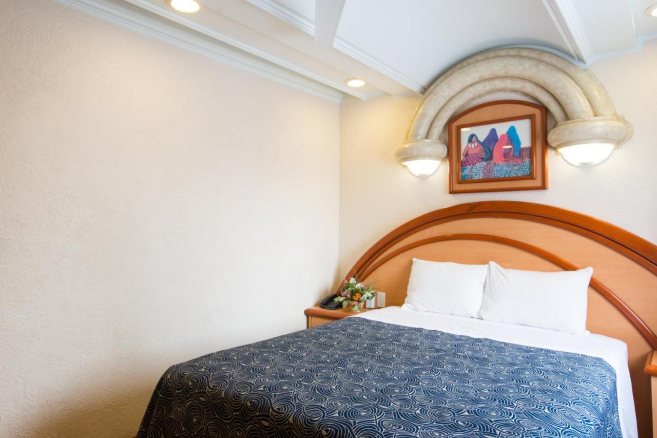 Hotel Diligencias Mexikóváros Kültér fotó